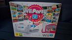 Wii U Party 8GB + NintendoLand + Wii Remote Plus in Doos!, Overige genres, Ophalen of Verzenden, Zo goed als nieuw, Eén computer