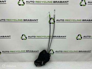 Slotmechaniek Rechts Achter Citroen C1 Peugeot  B001173880 beschikbaar voor biedingen