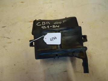CBR600F 1991 - 1994 Honda Batterijbak D1-11144 beschikbaar voor biedingen