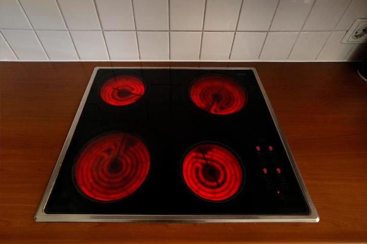 Pelgrim Keramische kookplaat CKT645RVS/P03, Witgoed en Apparatuur, Kookplaten, Gebruikt, Inbouw, Keramisch, 4 kookzones, Ophalen