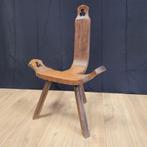 Brutalist Spaanse stoel tripod, Antiek en Kunst, Antiek | Meubels | Stoelen en Banken, Ophalen of Verzenden