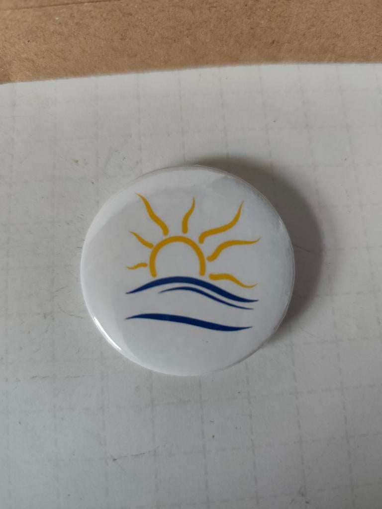 Button / Speldje met het internationale naturisten symbool, Ophalen of Verzenden, Overige onderwerpen