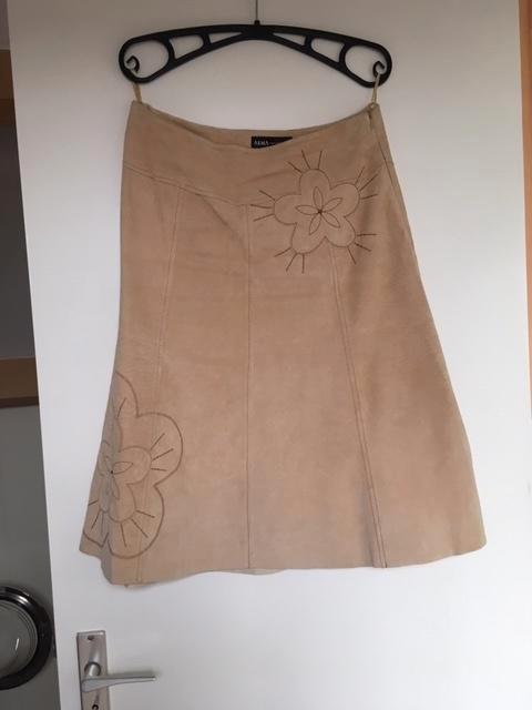 Rok lichtbruin /100% leer/Merk: ARMA /€25/NIEUWSTAAT, Kleding | Dames, Rokken, Zo goed als nieuw, Maat 38/40 (M), Bruin, Onder de knie