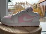 Nike Jordan roze/wit 36,5, Kleding | Heren, Schoenen, Ophalen of Verzenden, Zo goed als nieuw, Wit