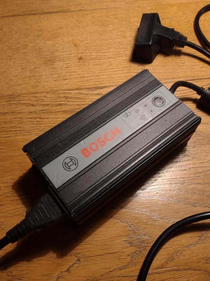 Bosch eBike Classic Line acculader 36V (4A) – Origineel, Tuin en Terras, Kruiwagens, Ophalen of Verzenden