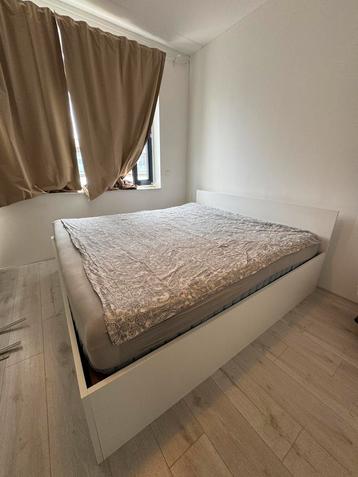 Witte bed 180x200 met 2 lades
