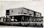 SURHUISTERVEEN  -  Groene Kruis Gebouw  ( Ongelopen ), Ophalen of Verzenden, 1940 tot 1960, Ongelopen, Friesland