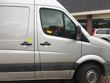 Portier 4Deurs rechts-voor van een Volkswagen Crafter (LH7X) beschikbaar voor biedingen