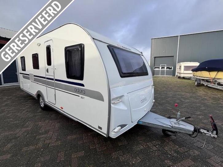 Adria Adora 563PT bj.2012, 3 pers.stapelbed!Nieuwe voortent!, Caravans en Kamperen, Caravans, Bedrijf, meer dan 6, 1250 - 1500 kg