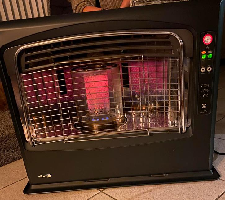 Zibro SRE 270tc laserkachel 6.1kw / 255m3, Huis en Inrichting, Kachels, Zo goed als nieuw, Petroleumkachel, Overige brandstoffen