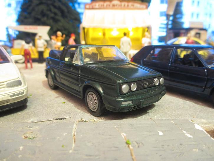 1/43 Volkswagen Golf 1 Cabriolet 1990 Facelift - zwarte kap, Hobby en Vrije tijd, Modelauto's | 1:43, Gebruikt, Auto, Overige merken