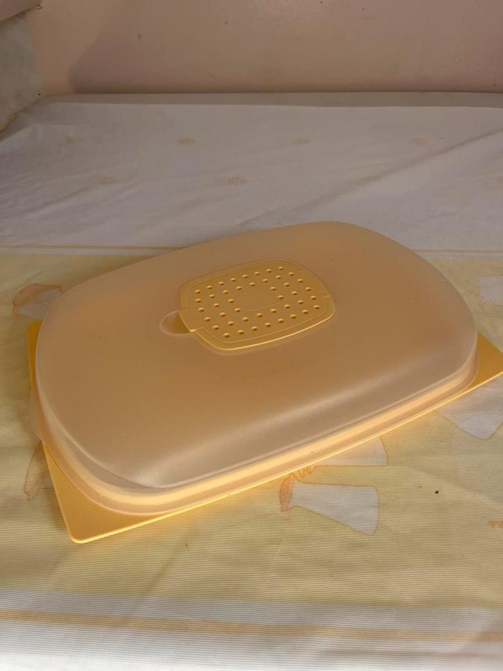 Tupperware platte ventilatie doos, Huis en Inrichting, Keuken | Tupperware, Nieuw, Bak of Kom, Geel, Ophalen of Verzenden