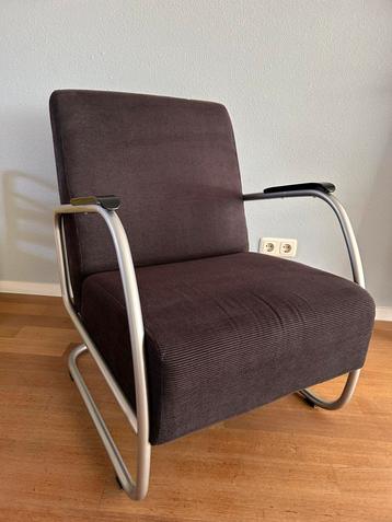 Mooie fauteuil in zwarte rib beschikbaar voor biedingen