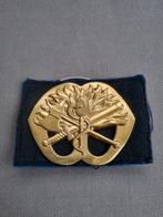 Baretembleem korps Mobiele Colonne (oogjes), Verzamelen, Militaria | Algemeen, Ophalen of Verzenden, Landmacht, Nederland, Embleem of Badge