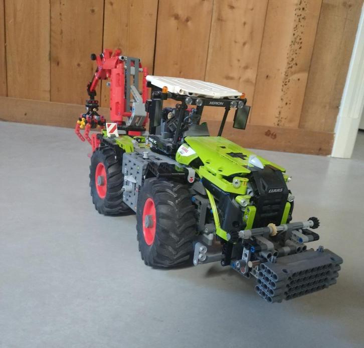 Technisch lego: tractor/trekker Claas Xerion, Hobby en Vrije tijd, Overige Hobby en Vrije tijd, Zo goed als nieuw, Ophalen of Verzenden