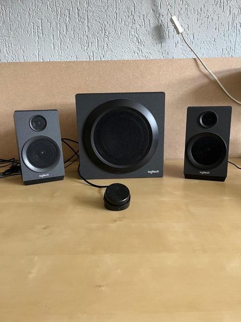 Multimedia Speaker Logitech Z333 met Subwoofer, Computers en Software, Pc speakers, Gebruikt, Audiokanaal 2.1, Ophalen