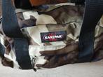 Eastpak weekendtas camo, Ophalen of Verzenden, Zo goed als nieuw, Overige kleuren, 30 cm of meer