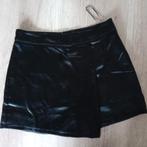 Zwart glanzend broek rokje maat L / Kerst, Kleding | Dames, Rokken, Zwart, Maat 42/44 (L), Ophalen of Verzenden, Zo goed als nieuw