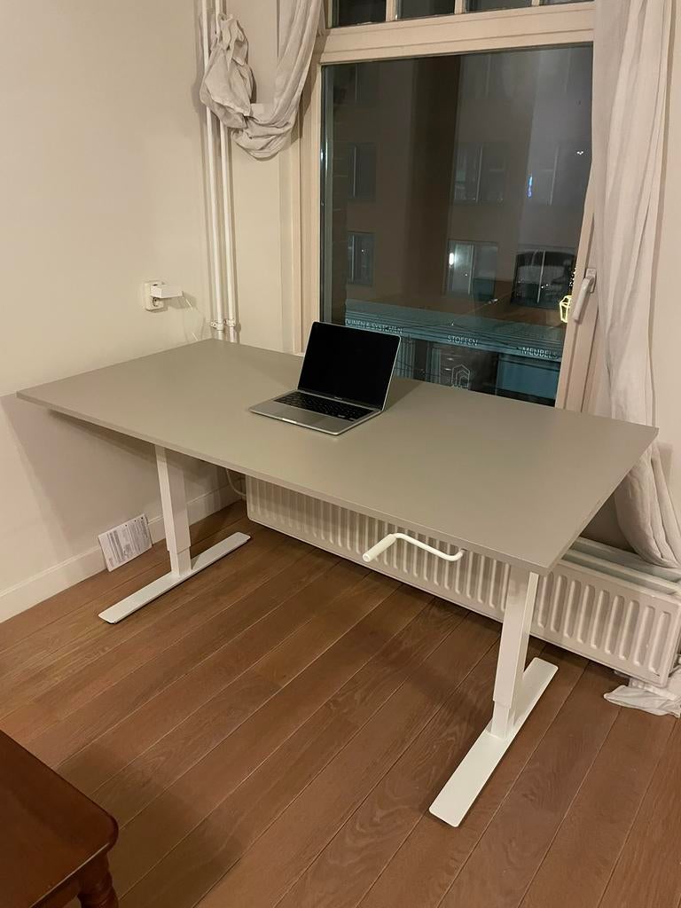 Ikea standing desk, Ophalen of Verzenden, Zo goed als nieuw