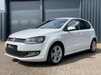 Volkswagen Polo 1.0 95PK Bluemotion |Cruise|Carplay|PDC|Navi, Auto's, Volkswagen, Voorwielaandrijving, 1011 kg, 95 pk, Wit