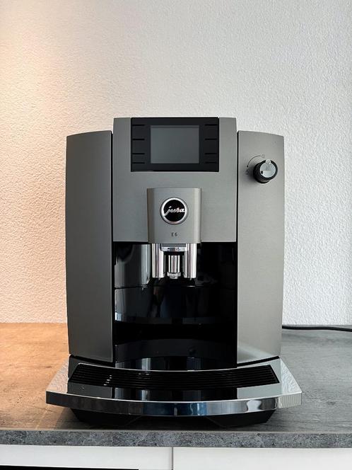 Jura E6 (EC) Dark Inox NIEUW nu €899,-, Witgoed en Apparatuur, Koffiezetapparaten, Nieuw, Koffiebonen, Koffiemachine, Afneembaar waterreservoir