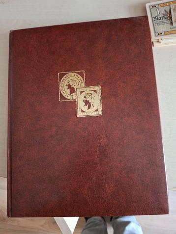 Zwarte insteekboeken (5 dik, 3 dun) beschikbaar voor biedingen