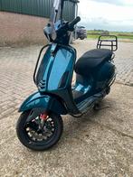 Vespa sprint full option special paint, Fietsen en Brommers, Scooters | Vespa, Ophalen, Zo goed als nieuw, Benzine, Maximaal 25 km/u