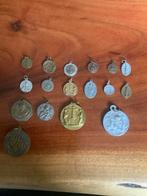 Religieuze hangers, Verzamelen, Religie, Ophalen of Verzenden, Gebruikt, Sieraad, Christendom | Katholiek