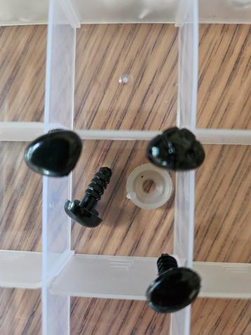 Veiligheidsneusjes voor knuffels beschikbaar voor biedingen