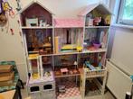 KidKraft Country Estate Barbiehuis met lift en meubels, Ophalen, Gebruikt, Poppenhuis