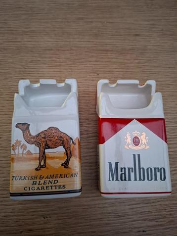 Set van 2 Zeldzame Asbakken Marlboro + Camel (collectorsitem beschikbaar voor biedingen