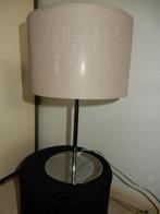 Zilveren lamp met taupe kleur kap, Huis en Inrichting, Minder dan 50 cm, Gebruikt, Stof, Ophalen