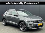 Volkswagen T-ROC 1.0 TSI Sport V-cockpit ACC LED Carplay And, Auto's, Volkswagen, Voorwielaandrijving, Gebruikt, Euro 6, Xenon verlichting