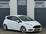 Ford Fiesta 1.6 ST2 / ST-Line / 220PK / Verlaagd / Luxe, Voorwielaandrijving, 1596 cc, 1063 kg, Gebruikt