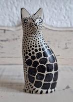 Vintage Kenia zittende zwart witte kat poes beeldje, Verzamelen, Beelden en Beeldjes, Ophalen of Verzenden, Gebruikt, Dier