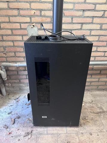 Pellet kachel beschikbaar voor biedingen