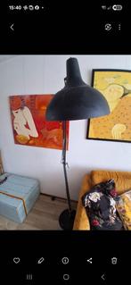 Lamp- staande lamp zwart, Gebruikt, Ophalen of Verzenden, Metaal, 150 tot 200 cm