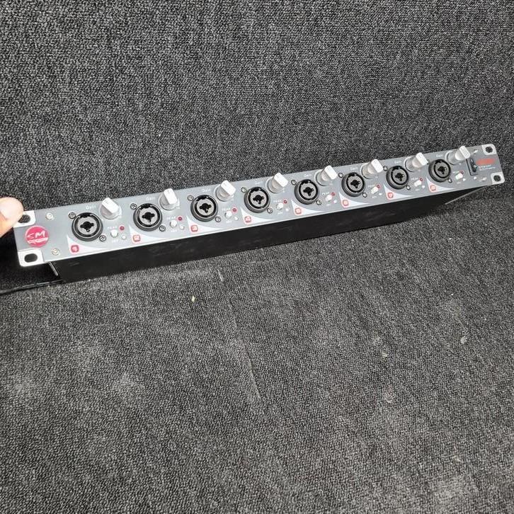 SM PRO AUDIO PR8E 8 kanaals microfoon voorversterker, Audio, Tv en Foto, Luidsprekers, Gebruikt, Overige typen, 120 watt of meer