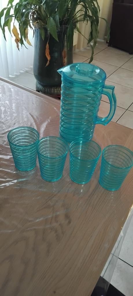 plastic kan met  4 drinkbekers, Overige materialen, Gebruikt, Overige typen, Ophalen of Verzenden