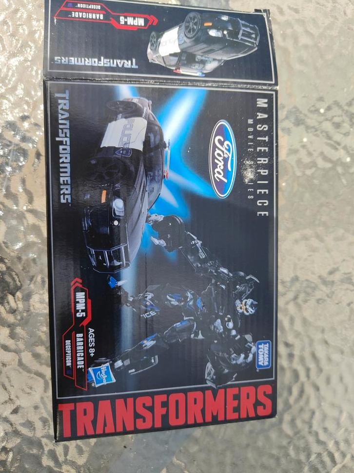 Transformers MPM-5 Barricade -  nieuw!, Verzamelen, Transformers, Zo goed als nieuw, Overige generaties, Decepticons, Ophalen of Verzenden