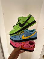Nike sb dunk low powerpuff girls full pack size 43/9,5, Kleding | Heren, Schoenen, Ophalen of Verzenden