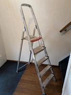 Altrex huishoudtrap keukentrap 5 treden, Doe-het-zelf en Verbouw, Ladders en Trappen, Ophalen, Trap, Opvouwbaar of Inschuifbaar