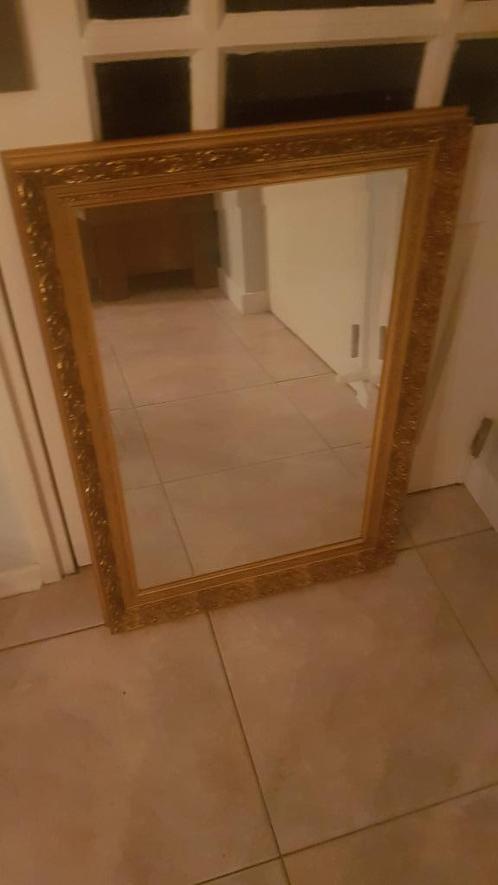 Mooie grote spiegel met gouden bewerkte lijst barok vintage, Huis en Inrichting, Woonaccessoires | Spiegels, Gebruikt, 50 tot 75 cm