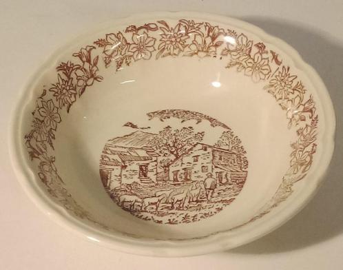 Keramieken vintage schaal, Huis en Inrichting, Keuken | Servies, Gebruikt, Bord(en), Overige stijlen, Keramiek, Ophalen