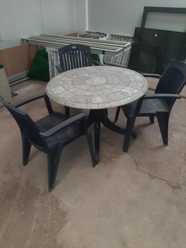 Tuinsetje met tafel en 3 stoelen, Tuin en Terras, Tuinsets en Loungesets, Gebruikt, Kunststof, 2 zitplaatsen, Ophalen