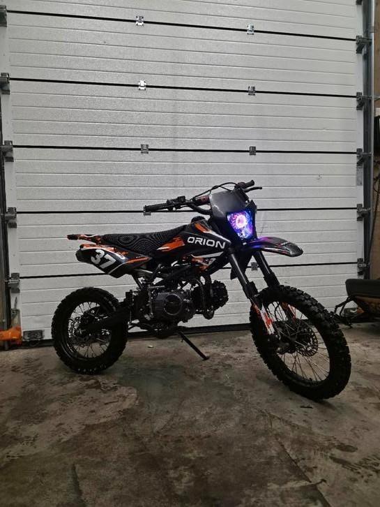 Gereviseerde pitbike 125cc, Fietsen en Brommers, Brommers | Crossbrommers, Zo goed als nieuw, Overige merken, Ophalen of Verzenden