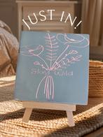 Blauw tegeltje met roze bloem - Stay Wild, Ophalen of Verzenden, Minder dan 10 m², Roze, Natuurlijk