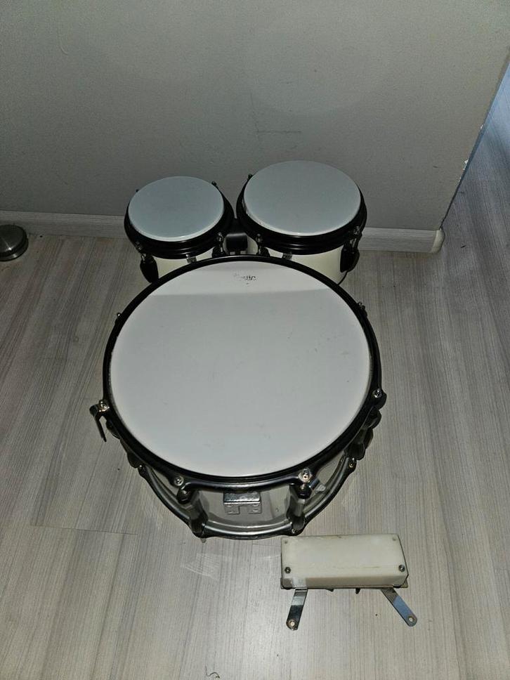 Marching Snaredrum, Bongo's & Carrier in Houten Kisten, Muziek en Instrumenten, Drumstellen en Slagwerk, Gebruikt, Overige merken