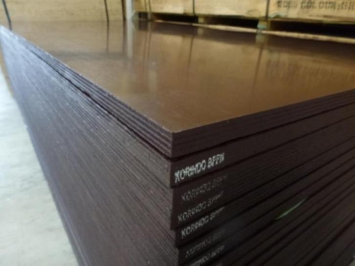 Linoform 18mm (hardwood 13lgs) Betonplex platen € 75,- st., Doe-het-zelf en Verbouw, Hout en Planken, Nieuw, Overige typen, Overige houtsoorten
