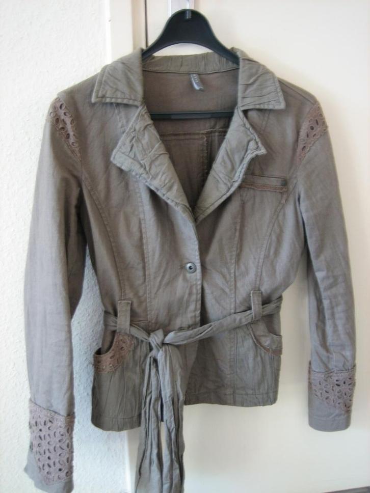 Nonchalant maar apart beige jasje van VILA, maat 38 snazzeys, Kleding | Dames, Jasjes, Kostuums en Pakken, Nieuw, Jasje, Maat 38/40 (M)